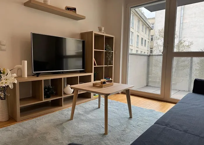 2br, Balcony, Central, Danube, U6 & S-bahn - Axara Housing Brn 22 شقة *
